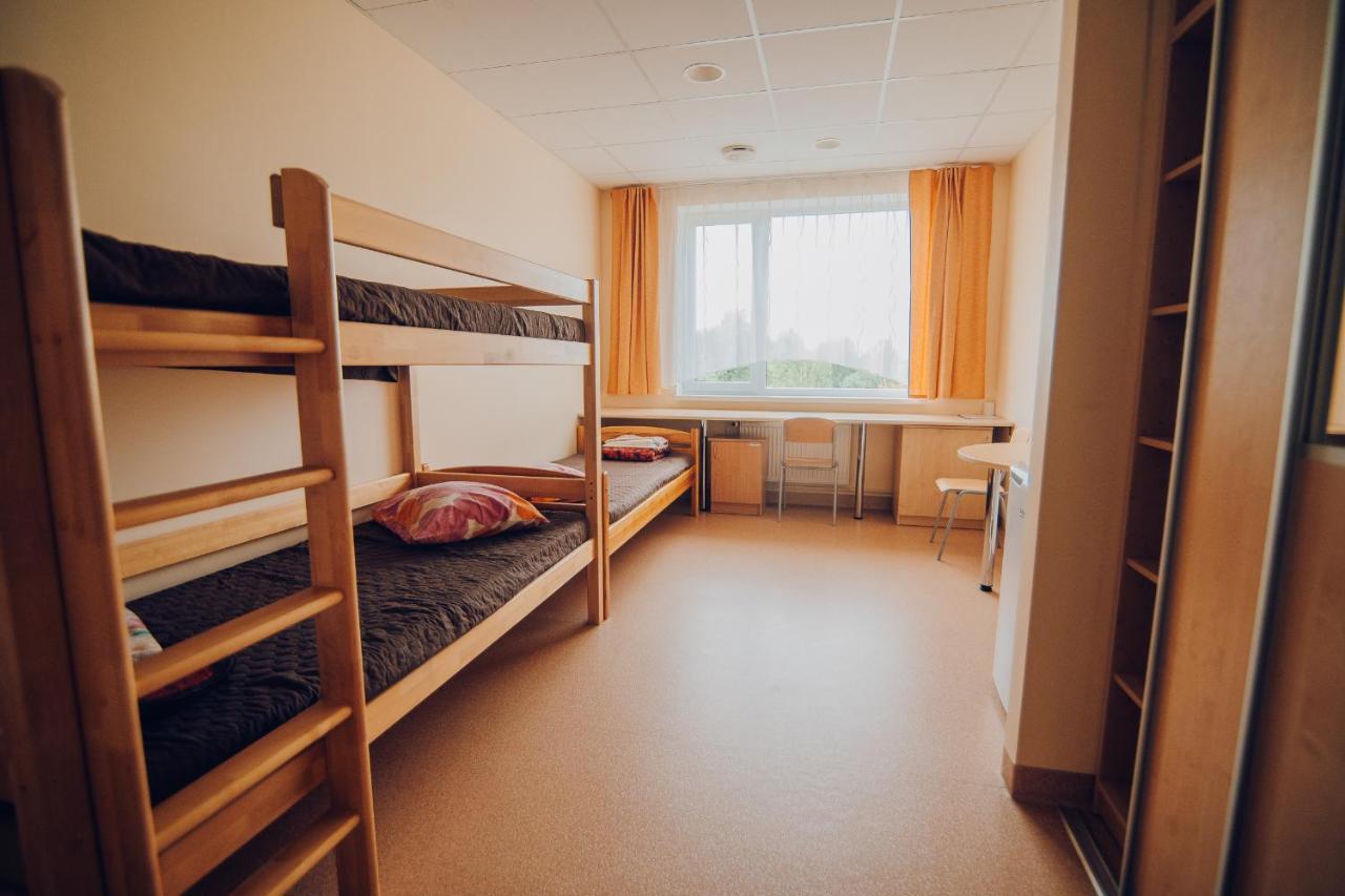 Valmieras Tehnikuma Dienesta Viesnica Eksteriør billede